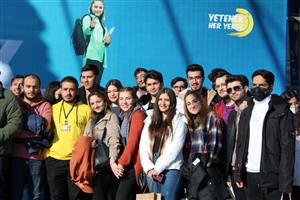 Öğrencilerimiz Kayseri'de Düzenlenen Kariyer Fuarında Fakültemizi Temsil Ettiler